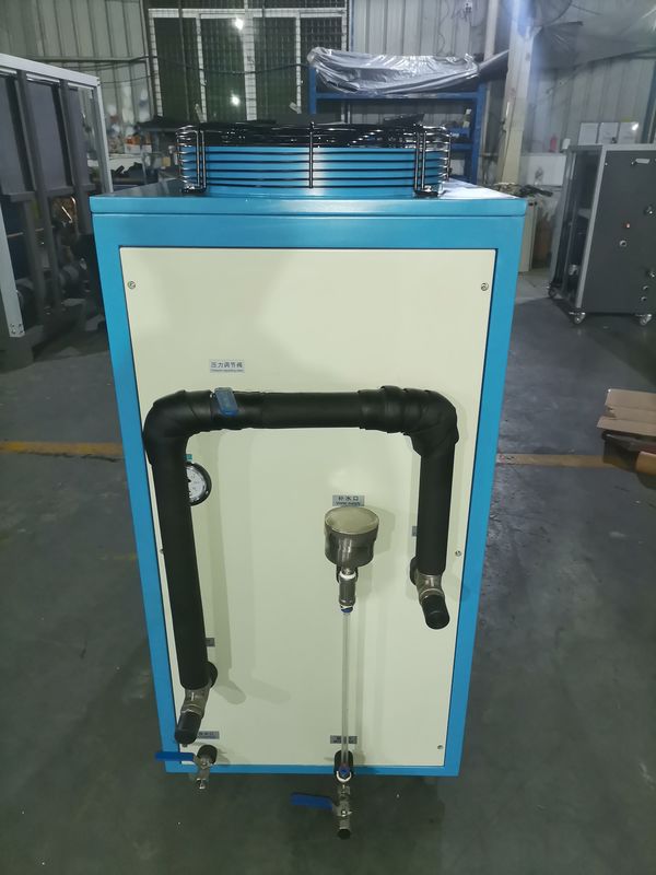 Keakuratan dan Efisiensi 2.5 m3/h Aliran Air Dingin Air-dingin pendingin kecepatan variabel untuk kontrol suhu laboratorium